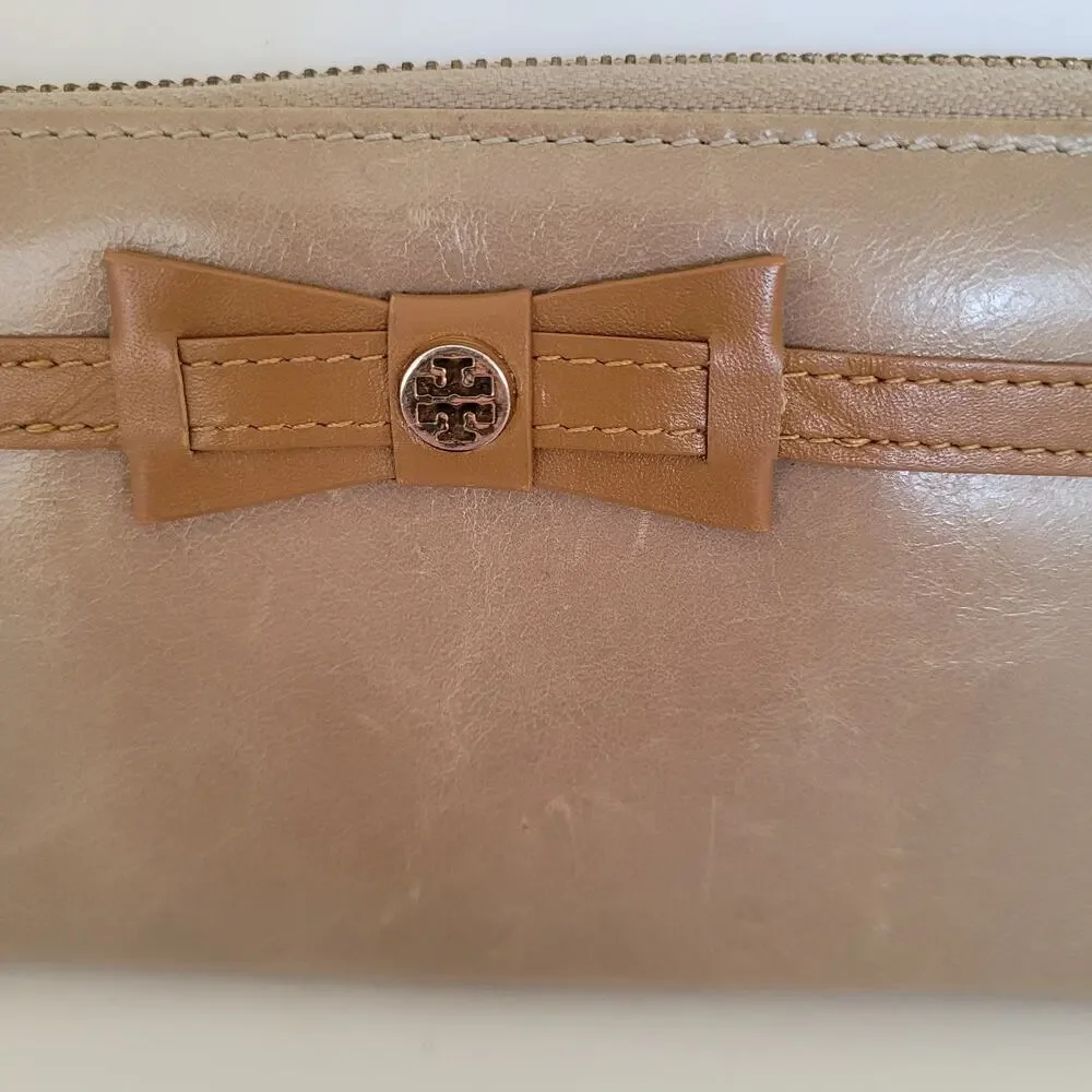 Tory‎ Burch Beige Bow Leather Zip Around Large Wallet Long Clutch Logo